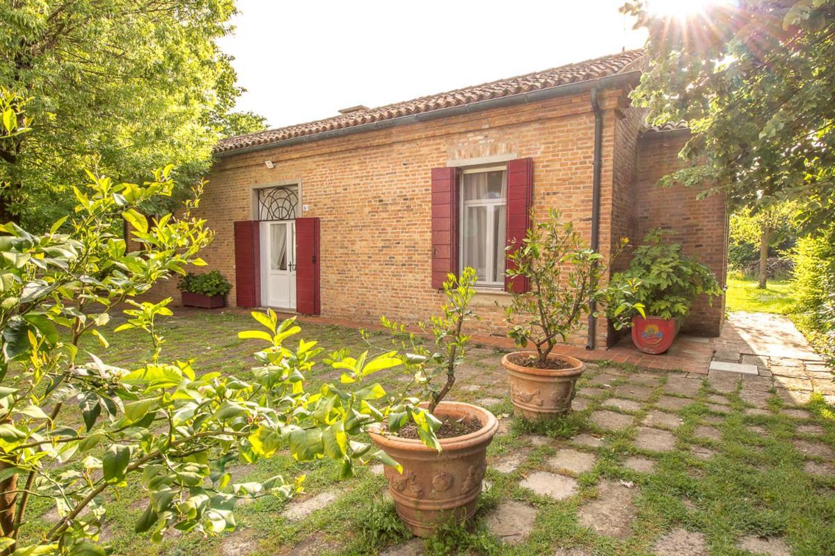 Splendido Casale Immerso Nella Natura Pozzonovo Exterior foto